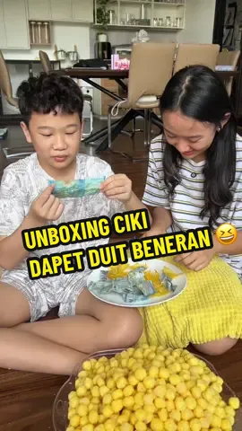 Replying to @sabela rapita dapet duit beneran dong ini 😆😆😆 #FoodFestOnTikTok #garagaragina #unboxingciki 