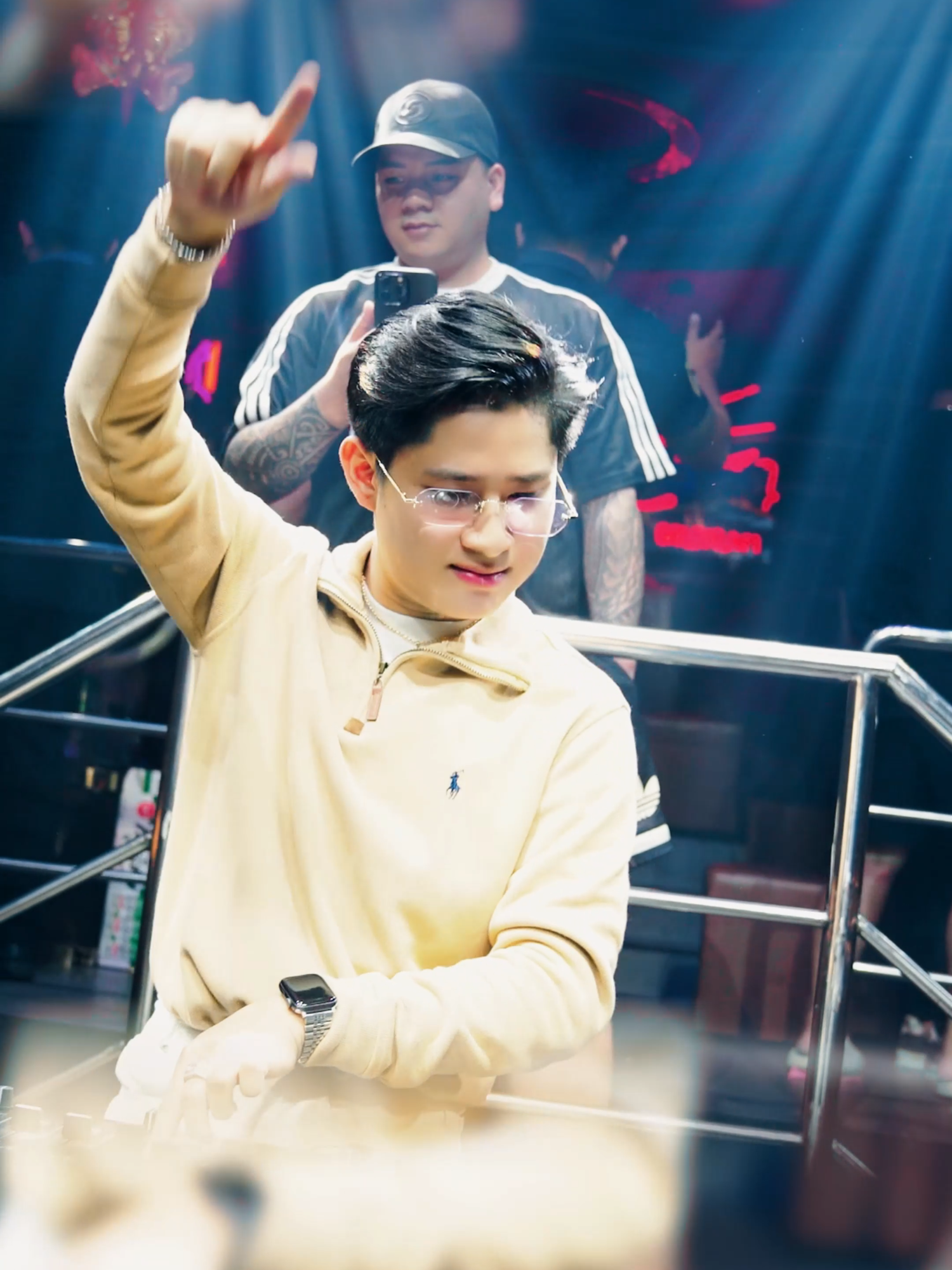 Nhắm mắt lại - hôn vào đâu cơ ???? ##Tuki  #Dj  #TPHue  #tphue75  #9life  #quan1beerclubgardentphue  #quanghungmasterd