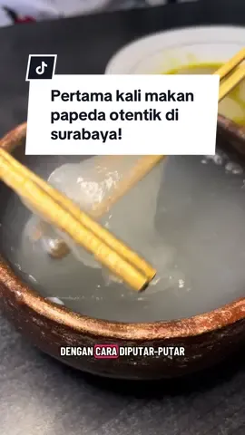 Pertama kalinya nih cobain papeda, teksturnya unik tapi ternyata enak banget yaa dimakan sama kuah kuning! Cobain guysss #papedasurabaya #papeda #kulinersurabaya #nasikuningambonsurabaya #masakanmaluku 