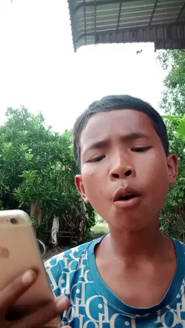 មើលខ្លួន​ឯងទៅ 😂🙄