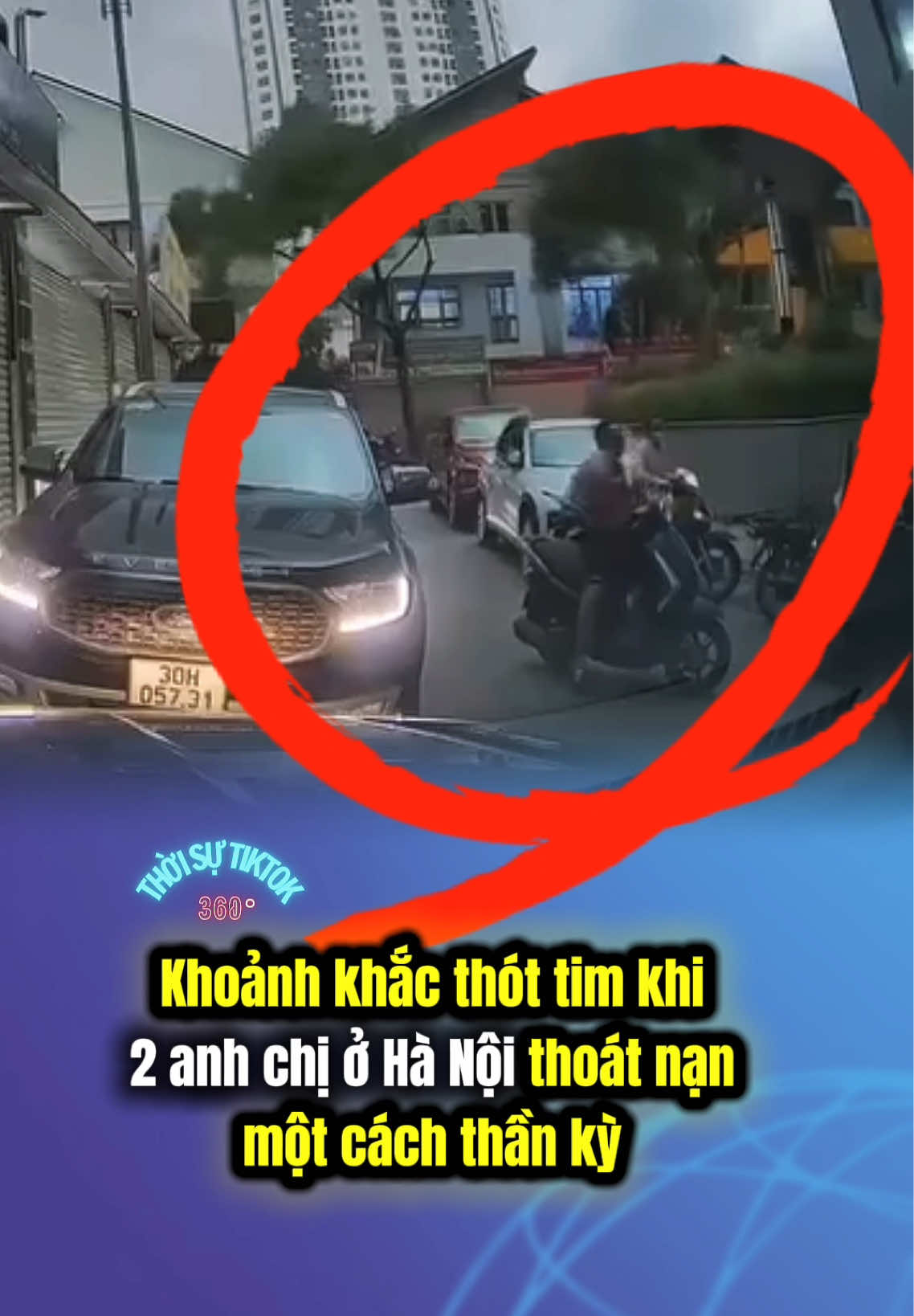 Khoảnh khắc thoát nạn thót tim của 2 anh chị ở Hà Nội. #tiktokvietnam🇻🇳 #thoisu #thoisutiktok360 