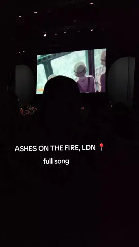I was sneaky and got the whole thing 💗😭 #AttackOnTitan #aotworldyour #shingekinokyojin #fyp #wembley 