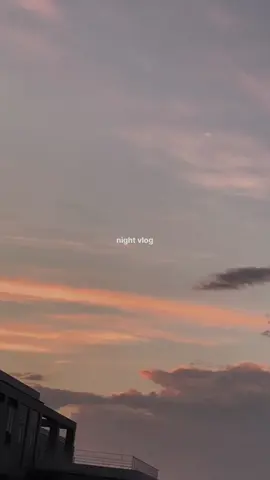 音楽聴きながら考え事してるとつい寝るのが遅くなってしまう💭 #nightroutine #日常 #Vlog 