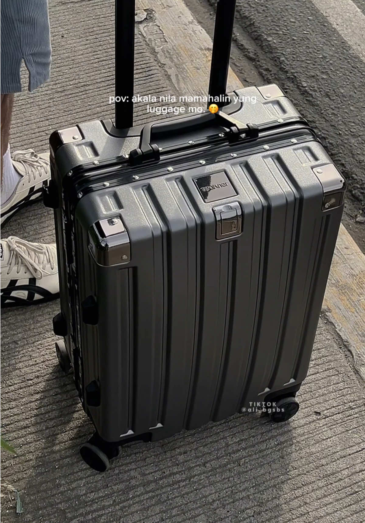 head turner talaga yan sya! never nagkamali sa guard series ng @Tpartner 🫣 #luggage #tpartnerluggage #guardseriesluggage #travelluggage 