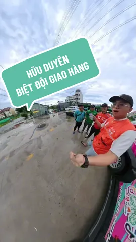 Thề luôn chạy cả buổi mỗi thằng chia nhau còn được 2000 hahaha #chubalangthang #xenhanhvietnam #xanhsm#xanhspefood #grab  
