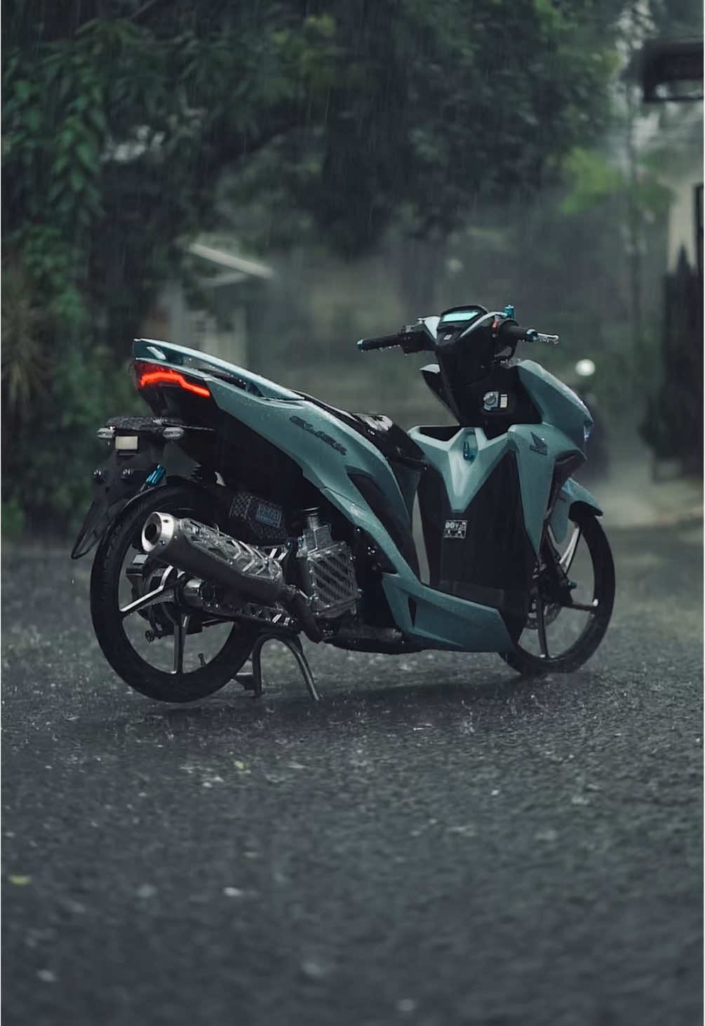 keren bgt Ai jaman sekarang bisa bikin ujan sekeren ini😭 #fyp #fypシ゚ #vario 