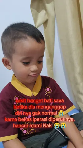 small talk sama Yahya.. masih banyak hal yang perlu diperbaiki dalam diri anak ini..dalah satu perasaan minder dan takut ditinggalkan yang tertuang dalam diagnosa PTSD nya 😭😭..