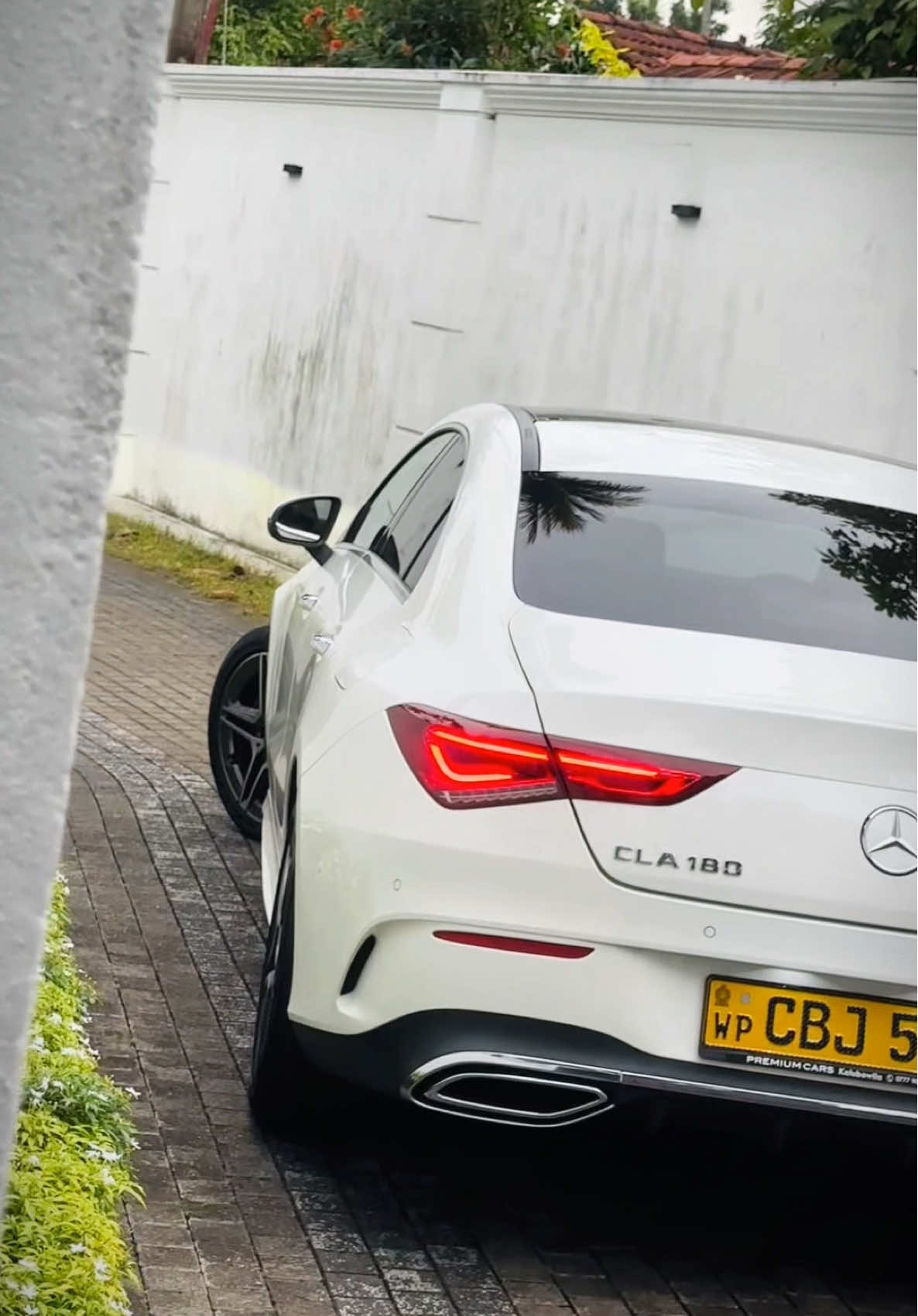 ඒ හසරැල් හිමි මටද නුබේ🥺❤️ #fypシ゚ #mercedes #benz #trendingsong #viralvideo 
