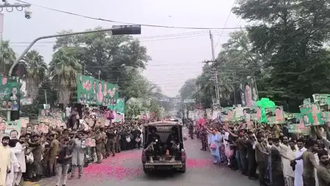 وزیراعلیٰ مریم نواز کا فیصل آباد پہنچنے پر والہانہ استقبال , پورا شہر اپنی وزیراعلیٰ کے استقبال کیلیے سڑکوں پہ موجود #PunjabontheMove#