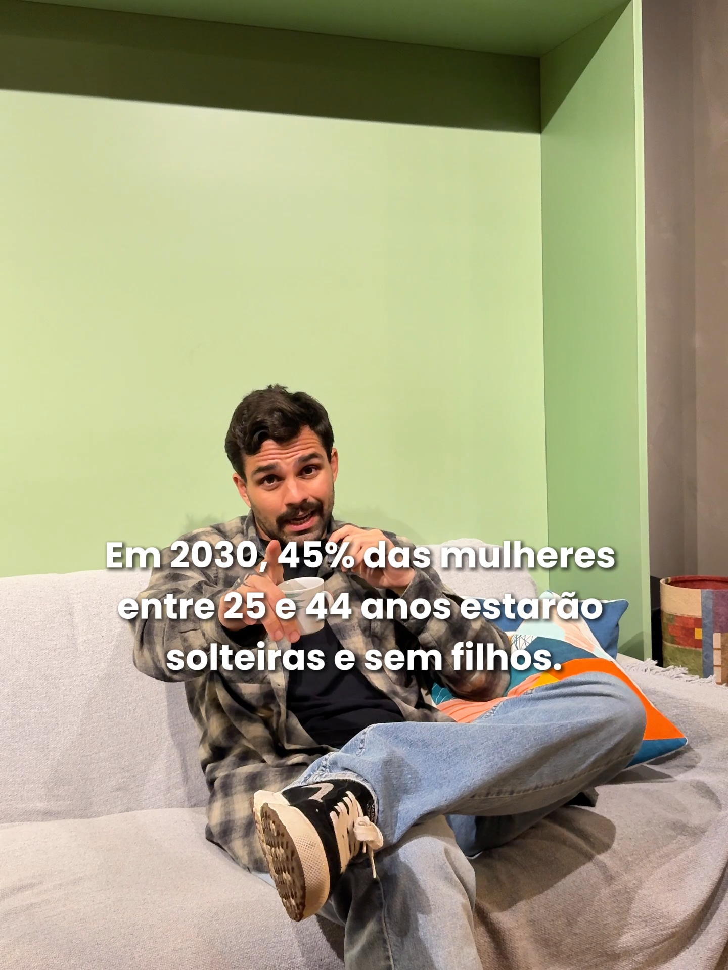 Em 2030 45% das mulheres entre 25 e 44 anos estarão solteiras e sem filhos. #cafecomteupai #cafecomdeuspai #relacionamentos #ofimdaficada