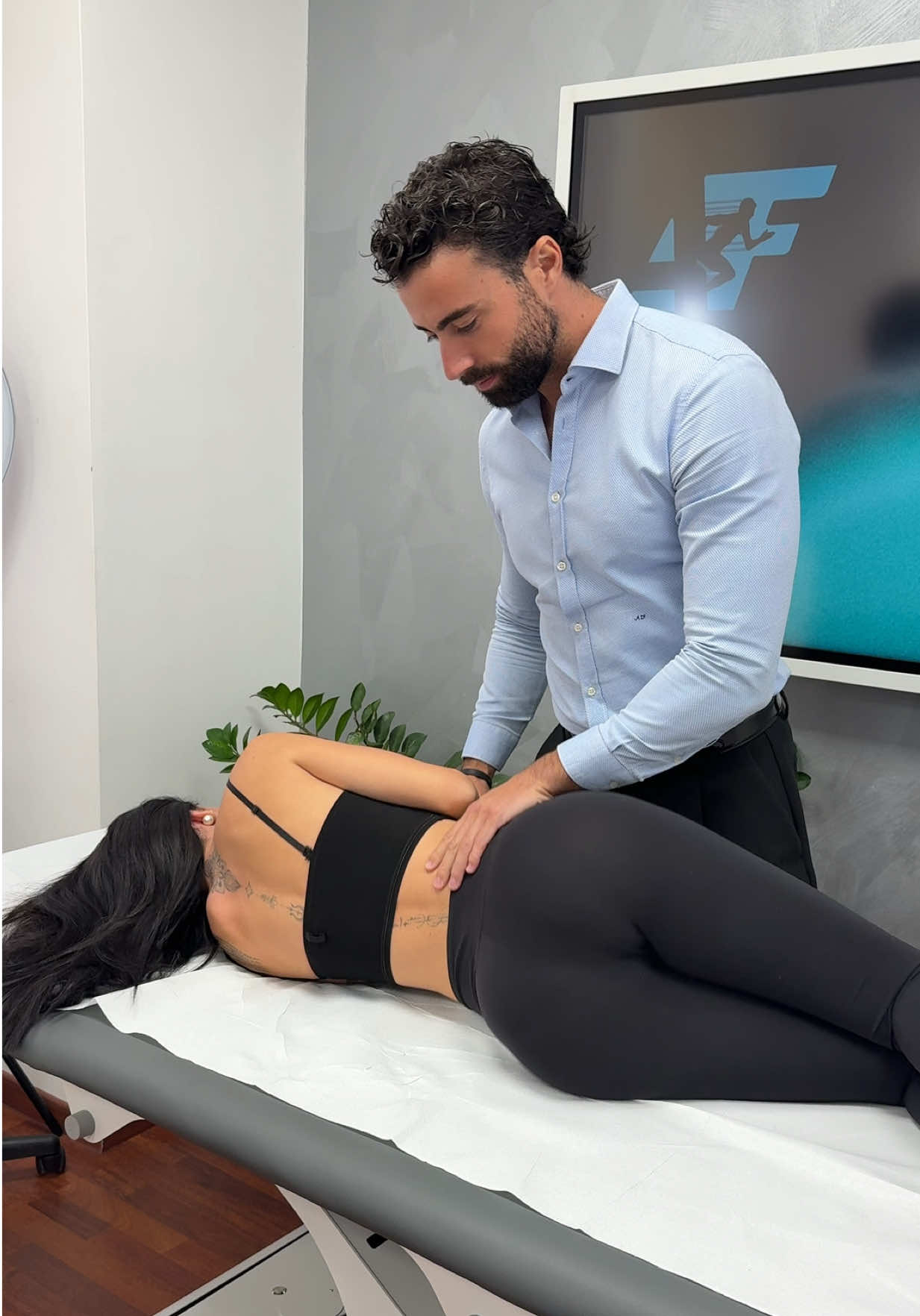 Sblocco Lombare  @Martina Di Maria  #dottforiglio #AndreaForiglio #ASMR #perte 