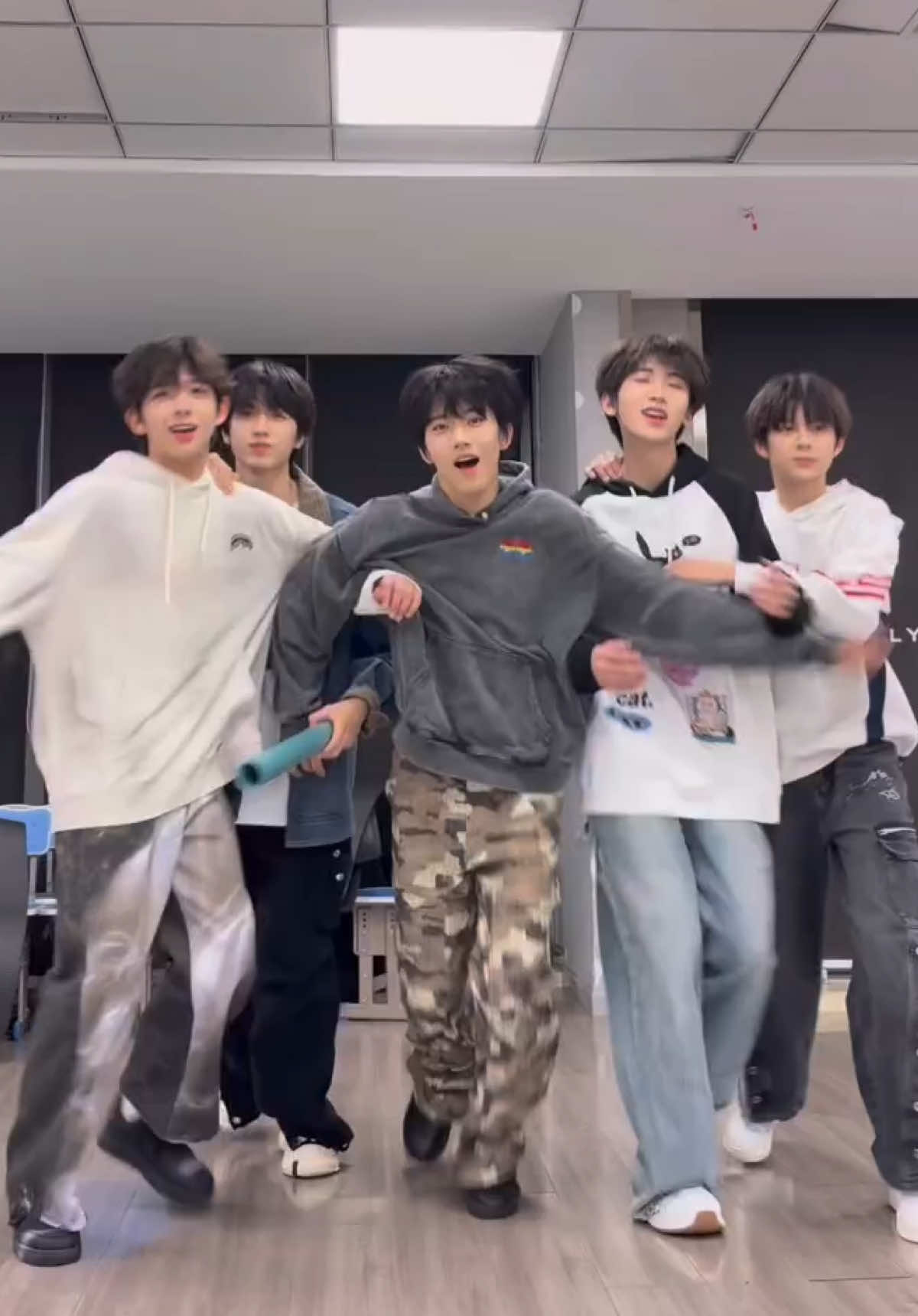 #tffamily_4th_generation 