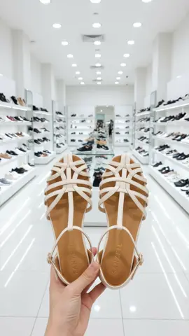 Sandal Flat Wanita, Sandal Dengan Bentuk Yang Mewah, Dipakai Juga Nyaman ✨ Looknya Korean Style , Sandal Flat Wanita #sandalflatwanita #sandalwanita #sandaltali #sandalmurah #OOTD