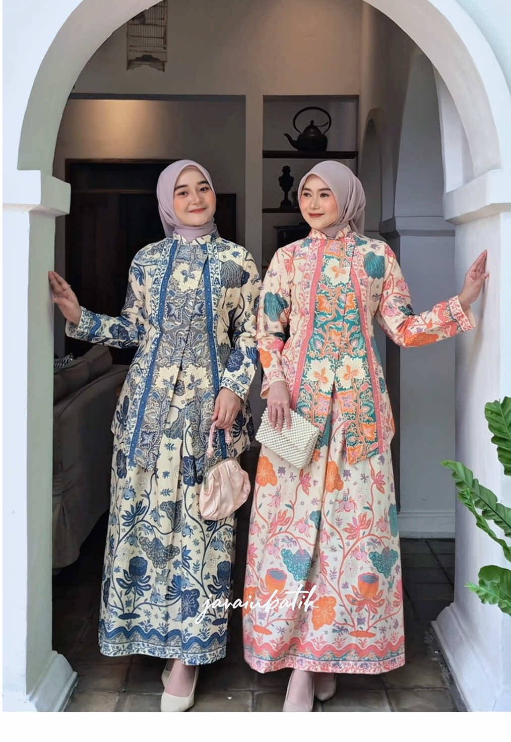 Fit check with saraswati top 🤍 #batik #kondangan #kebayawisuda 