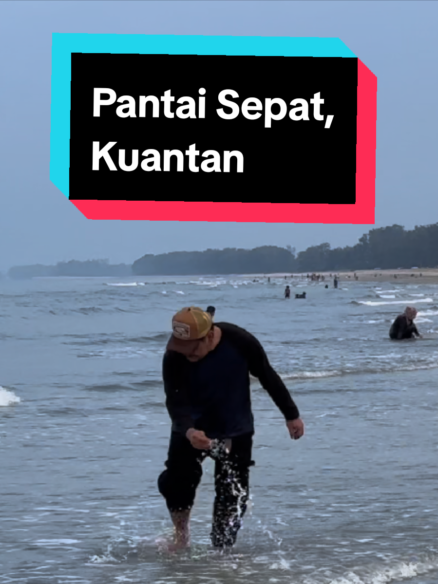 Laut, angin, pantai … Biar ombak bercerita.. semuanya sempurna untuk jiwa tenang 🌊✨ Hashtag: #PantaiSepat #HealingVibes #Santai #BeachMood #pantaikuantan 