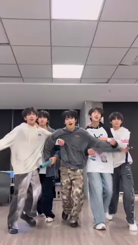 OMGG JOINN TRENDD?? #tffamily_4th_generation #tffamily🇨🇳💫 #4u  @TF_FAMILYofficial 