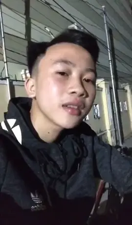 không thích nhưng vẫn ăn cơm mẹ nấu bành dô ho