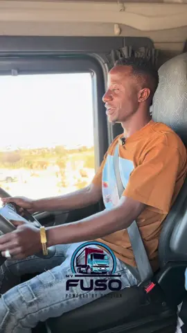 Kila jambo linalokuja kwenye maisha yako MUNGU ameruhusu kwasababu @Fresh boy 🇹🇿 #driverlifestory #myfuso #fly #flypシ #truckdriver 