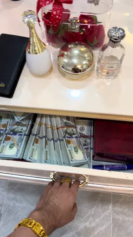 ខ្ជិលនិយាយ 😮‍💨#fyp #viralvideo #money #foryoupage 