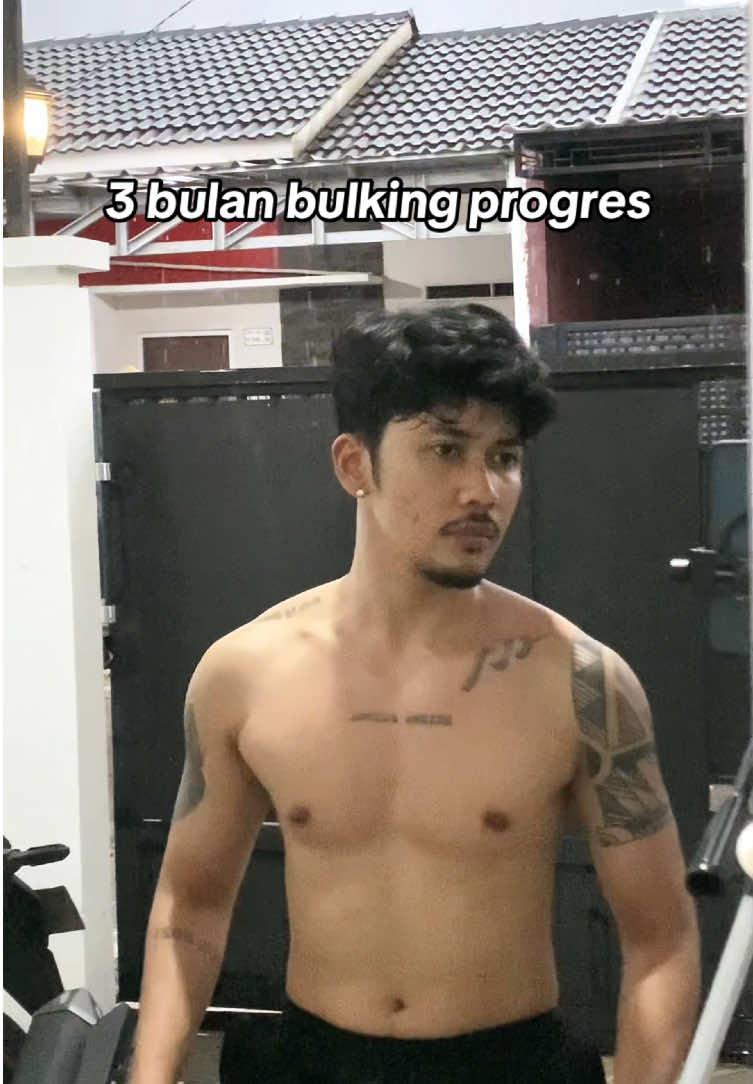 semoga bisa konsisten terus, walau cuma latihan dirumah💨 #workoutfromhome #bulking #bodytransformationchallenge 