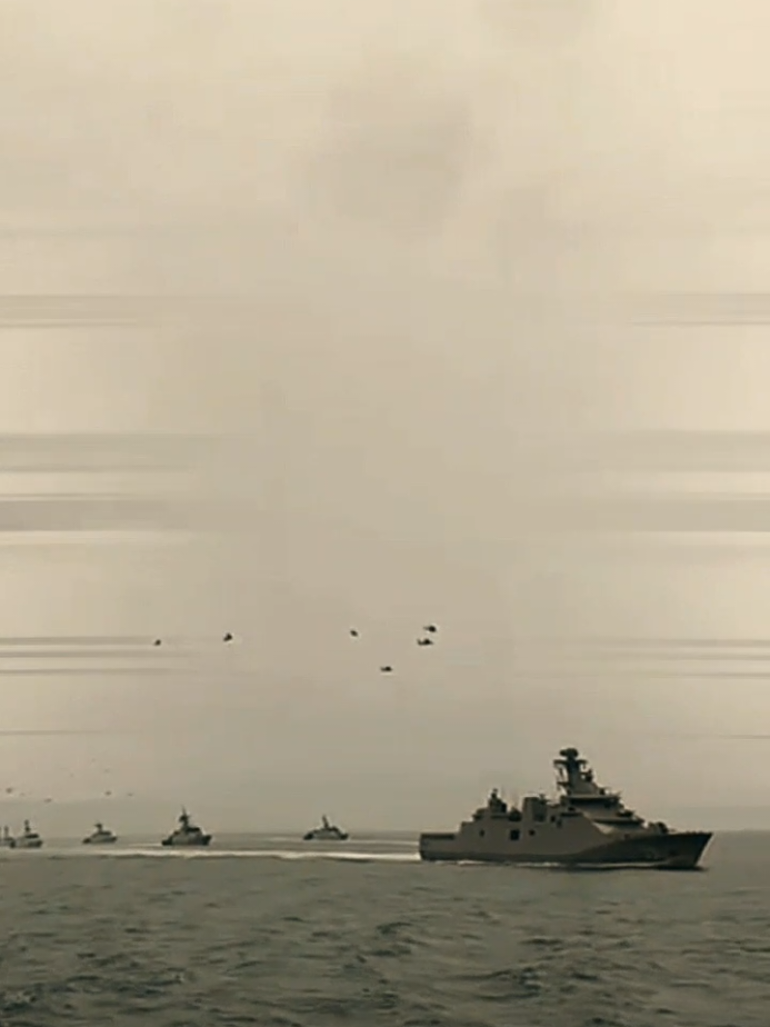 Kapal TNI Angkatan Laut (AL) saat ini menempati urutan ke-4 sebagai angkatan laut terkuat di dunia, menurut pemeringkatan oleh World Directory of Modern Military Warships (WDMMW) pada tahun 2025, di bawah Amerika Serikat, Rusia, dan China. Peringkat ini didasarkan pada total kapal perang, kapal selam, usia armada, serta keseimbangan jenis dan penempatan aset yang dimiliki#fyppp #tnial #foryouu #virall #trend 