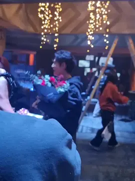 more yim siwan during filming movie mantiss salfok sm lagu yg distelin.. Auto bikin doi joget2 lagii mana lagu kebangsaan ZE:A lagi yang distel😆😍😍 🎥 everydaysiwan (Twitter)  #yimsiwan #imsiwan #임시완 #zea #제국의아이들 