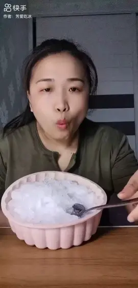 ice eating asmr #viral #fyp #ice #iceeating #asmr 
