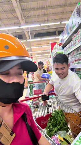 Đời này em có mỗi 1 mình anh thôi nên em cưng lắm 