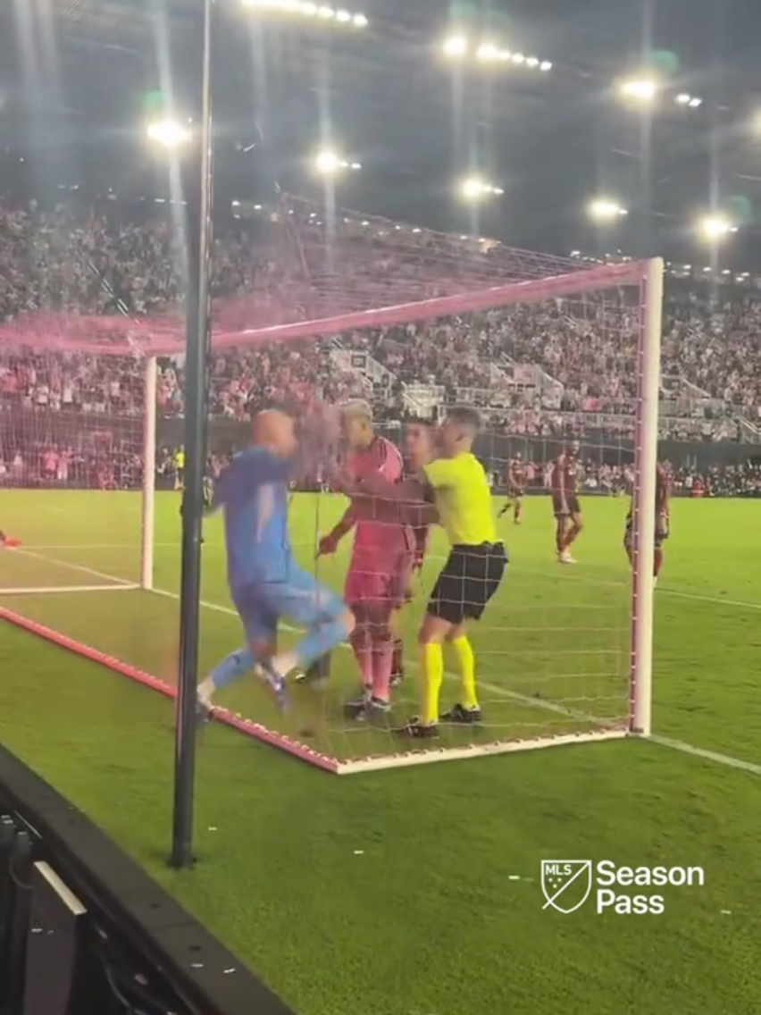 Why's that for??😳 #fyp #foryoupage #football #MLS #viral @everyone 