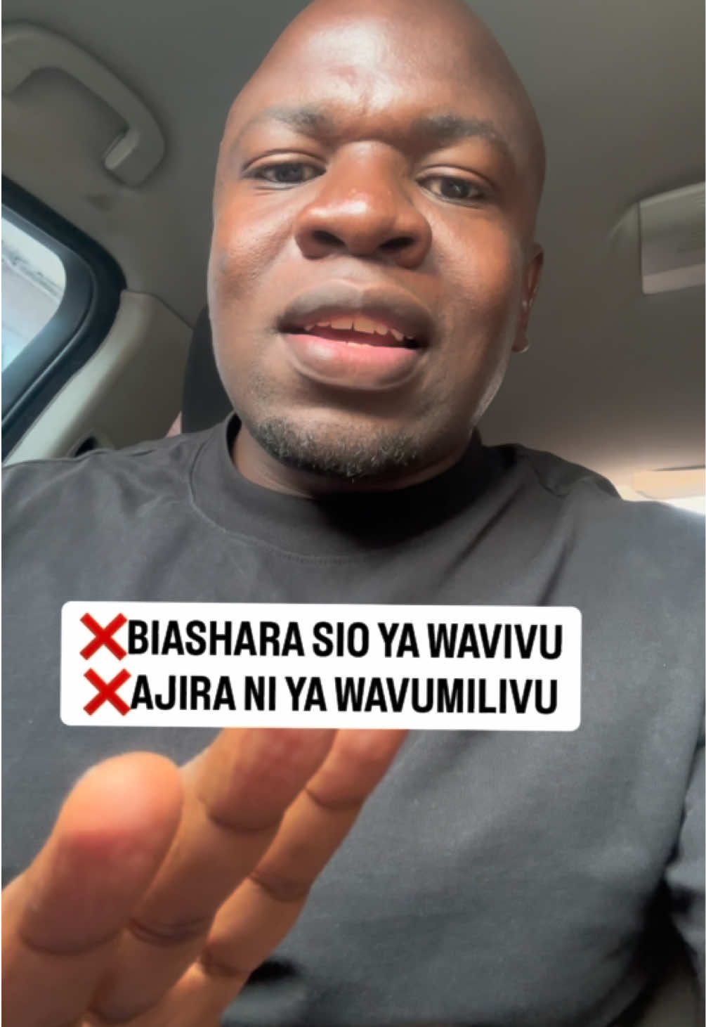 Ukitaka kuingia kwenye biashara ukidhani ni njia rahisi ya kupata pesa haraka utakimbia mapema. Biashara inakuhitaji ujitoe, uamke mapema, ulale ukichelewa, ubebe mizigo ambayo wengine hawataki kubeba, ukutane na kukataliwa, ushindane na watu wanaojua zaidi yako… lakini yote hayo yanaandaa maisha ambayo wengi hawatawahi kuyaishi. ✅ Biashara si ya watu wanaopenda kukaa, kulalamika na kusubiri miujiza  ni ya watu wanaoamka na kuunda miujiza yao wenyewe. Biashara inakufundisha kuvumilia kushindwa, kuanza tena, kubadili mbinu, na kutafuta njia mpya kila siku. Hapo ndipo nguvu zako halisi zinapojitokeza. ✅ Lakini pia ukweli ni huu: ajira ni ya wavumilivu. Kwenye ajira unahitaji uvumilivu mkubwa  kuvumilia maamuzi ya wengine, kuvumilia malipo madogo ukiwa na ndoto kubwa, kuvumilia utaratibu ambao hauko mikononi mwako. Hiyo ndiyo sababu ajira inalipa wale wanaoweza kusubiri kwa miaka mingi wakipanda ngazi hatua kwa hatua. ✅ Hivyo chagua upande wako vizuri: 	•	Kama una nguvu ya kupambana, kushindwa na kusimama tena biashara ni uwanja wako. 	•	Kama una uwezo wa kusubiri taratibu, kuwa mwaminifu kwa mfumo na kupanda hatua polepole ajira inaweza kuwa njia yako. Lakini kumbuka, dunia inawapa thawabu wale wanaothubutu zaidi. Biashara haimhitaji aliye bora, inamuhitaji asiye mvivu. ✅ Tutaanza 1/10/2025 hadi 7/10/2025, nimeandaa mafunzo maalumu kwa waajiriwa wanaotaka kujifunza biashara. 📘 Wale watakaojiunga na mafunzo watapokea kitabu changu cha siri za waajiriwa bure, ili kujua zaidi jinsi ya kuanza na kukuza biashara bila kuacha ajira yako. 💻 Mafunzo yataendeshwa kupitia group, ukijifunza hatua kwa hatua na ukiwa na msaada wa moja kwa moja. ❌Ada ya kuingia group: 	•	Kuingia kuanzia leo ni Tsh 10,000 	✅✅•	Lakini ikifika 28/09/2025, itapanda hadi Tsh 15,000 📣 Usikose! Watarifu watu wote unaowafahamu ni waajiriwa ili nao wapate nafasi hii ya kipekee ya kujifunza mwaka huu. 📲 Jinsi ya kuingia kwenye group: Andika neno MUAJIRIWA kwenda WhatsApp 0653993171 ili upate utaratibu zaidi. 🤝 Karibu mwajiriwa, ujikwamue na utengeneze mikondo mingine ya kipato nje ya ajira.
