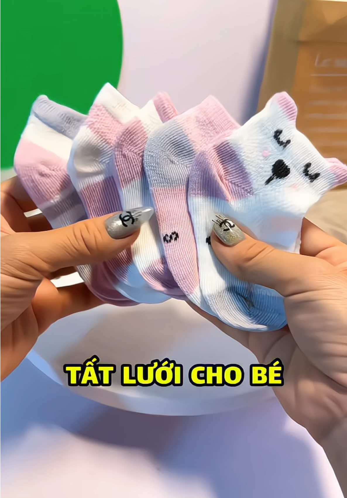 Tất đeo mềm mà thoáng lắm ạ  @Mẹ Mai  @Mẹ Mai  @Mẹ Mai  #tat #tatchobe #dodungchobe #tatluoichobe #mevabe 