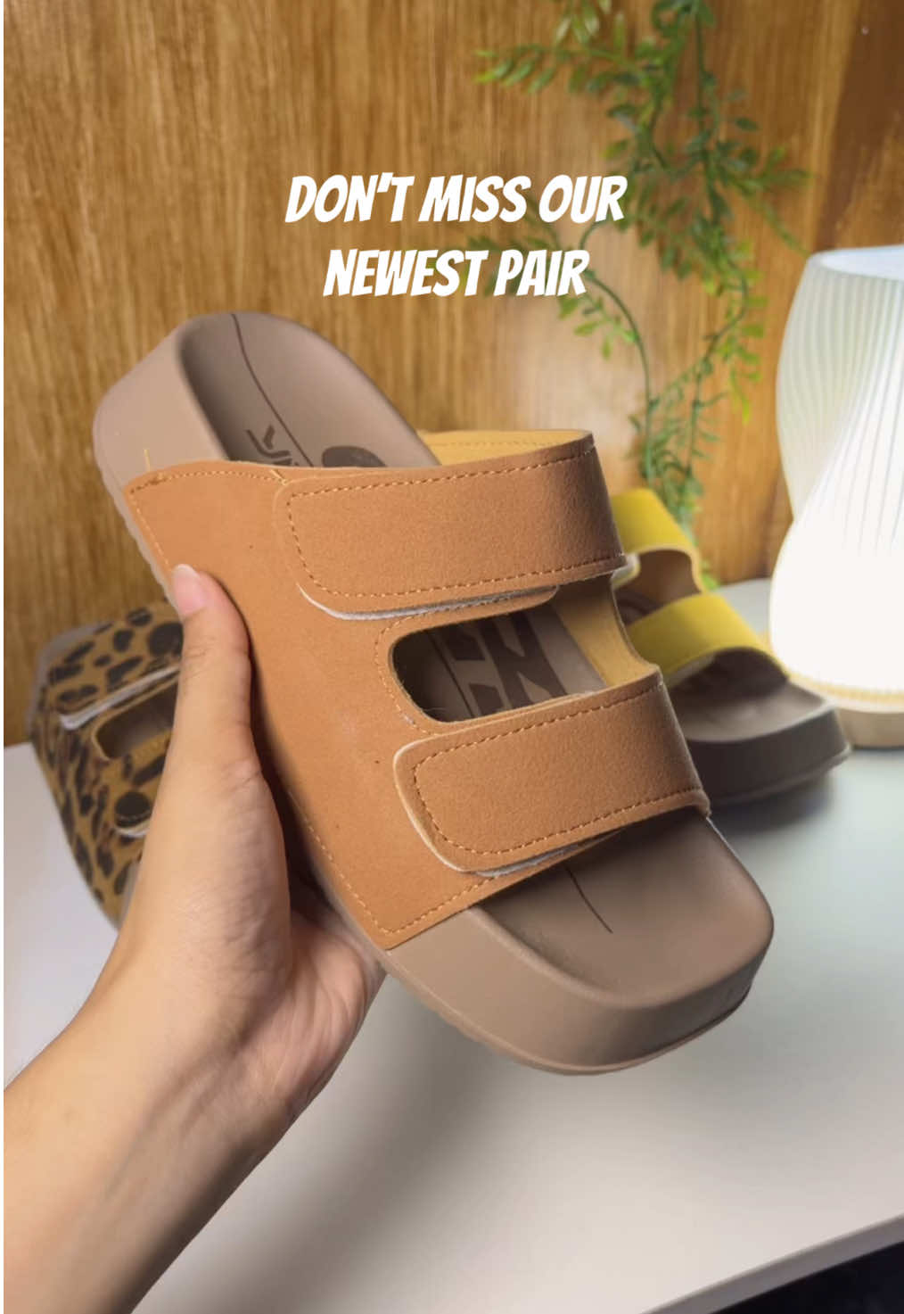 adjustable strap, 1 inch taas. comfy din ilakad #sandalsforwomen #chunkysandals #thicksolesandals #platformsandals 