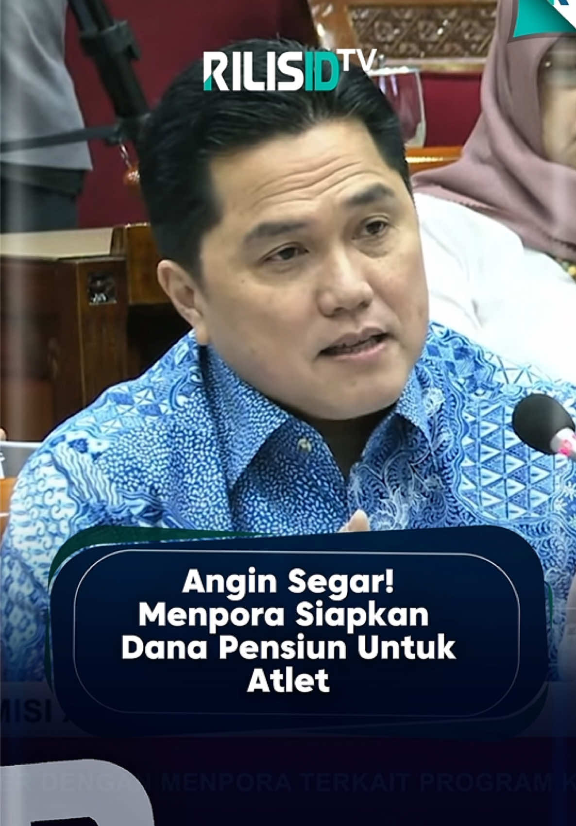 Kemenpora Siapkan Dana Pensiun Untuk Atlet Indonesia Kementrian Pemuda dan Olahraga (Kemenpora) RI siapkan dana pensiun bagi para atlet yang pernah meraih medali emas untuk Indonesia. Hal ini disampaikan Menteri Pemuda dan Olahraga Raga Erick Thohir dalam rapat kerja bersama Komisi X DPR RI, Senin (29/9/2025). Erick Tohir mengatakan, pihaknya telah berkomunikasi dengan Kementerian Keuangan untuk membahas rencana pemberian dana pensiun untuk para atlet berprestasi. 