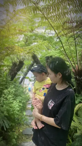 Mỗi lần nghe là mỗi lần xúc động, đúng tâm trạng của những người lần đầu làm mẹ #conyeu #landaulamme 