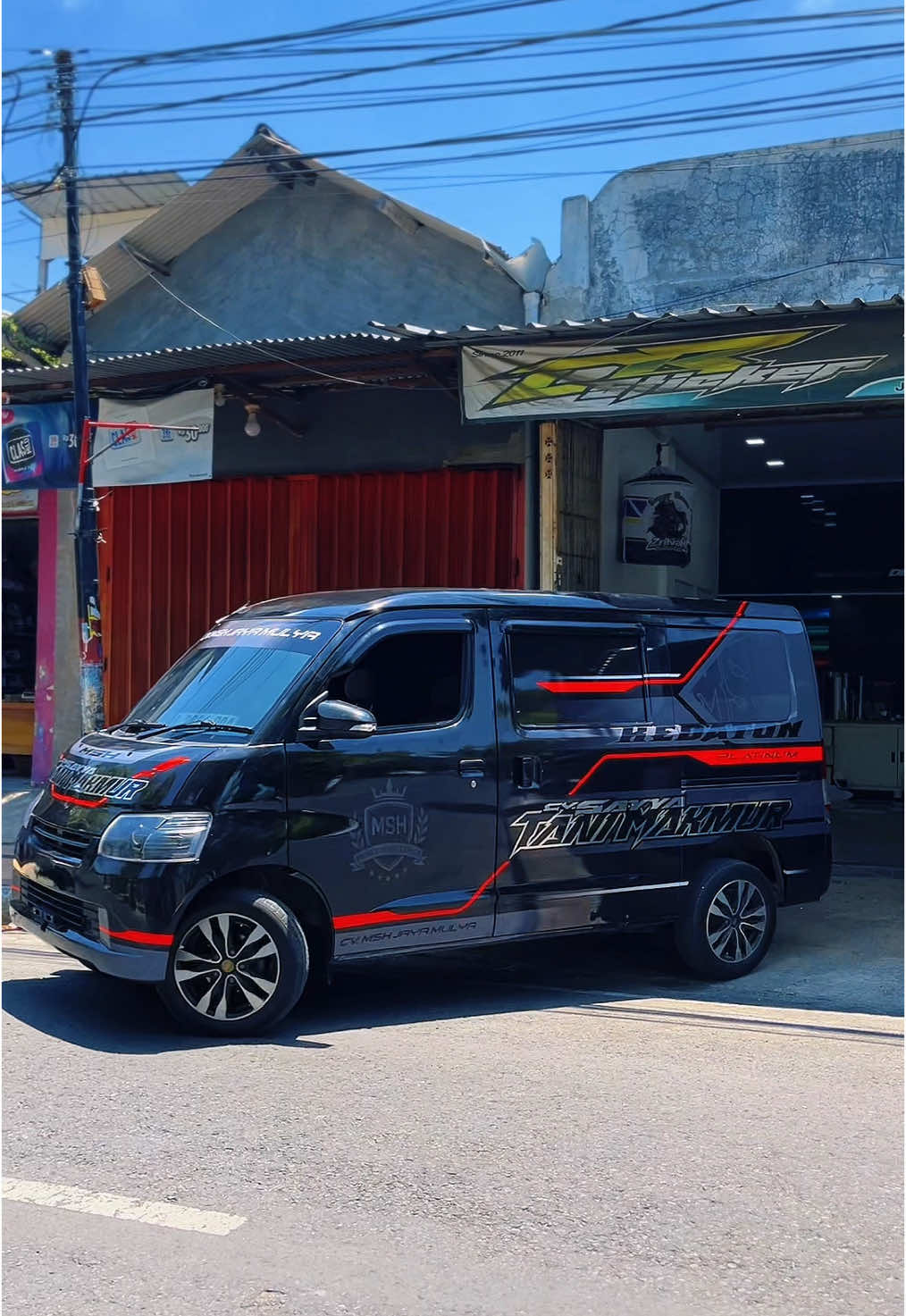 Branding Official Car #granmaxpickup #granmaxmodifikasi #dbstickerpamekasan #stickerpamekasan #pamekasanhits #fyp #fypage #modified #stikerprinting #fyppppppppppppppppppppppp #dekalsticker #sticker #pamekasan #madurapride #thinkcreative