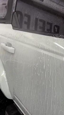 Amazing water beading protection can be easy! Hybrid Ceramic Spray Wax! #meguiars #DIY #automotive #CleanTok #detailtok #detailer #bronco #ford #offroad #asmr #wax @thebronconomad
