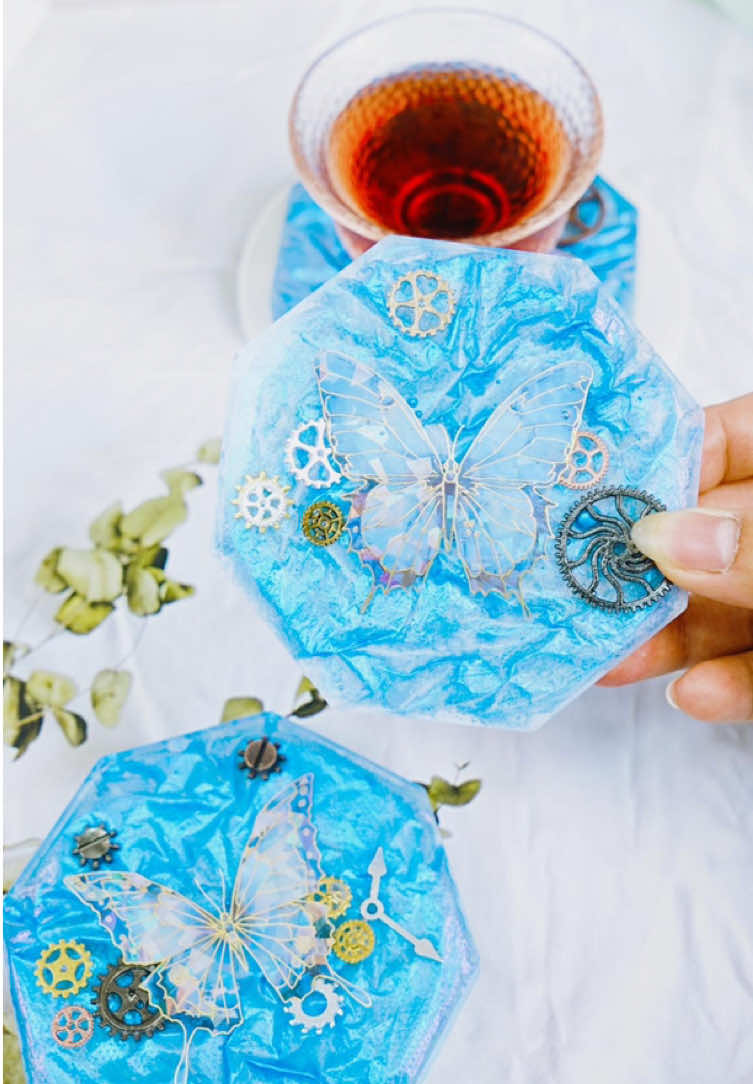 Such a beautiful and elegant look on these resin coasters🦋🔵#JHKLResin #epoxyresin #resin #tiktokshopfalldealsforyou #fyp 