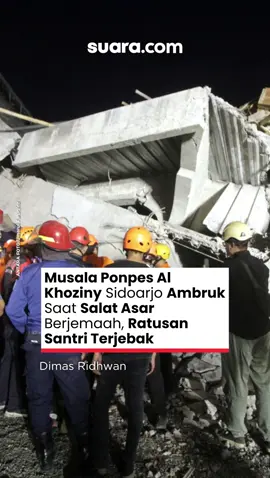 Ambruknya bangunan masjid yang ada di Pondok Pesantren Al Khoziny, Sidoarjo, Jawa Timur menyita perhatian publik. Sejumlah dugaan ambruknya bangunan lima lantai tersebut pun dipertanyakan. Mengutip dari Antara, Senin (29/9/2025) bangunan masjid tersebut sebenarnya masih dalam renovasi. Dari data yang dikonfirmasi Media Centre Kantor Basarnas Surabaya masjid tersebut tengah dilakukan pengecoran di lantai empat dari lima lantai. Sesuai informasi tersebut dugaan ambruknya bangunan karena pondasi bangunan yang tak kuat menahan beban. Sehingga bangunan dari lantai empat hingga dasar ambruk semua. Salah seorang santri yang selamat, Wahid mengungkapkan bahwa para santri melakukan aktivitas ibadah di masjid tersebut. Sedikitnya ada 100 santri yang tengah salat di masjid tersebut. 