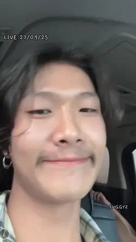รักเหมือนเดิม บ่เคยบ่ฮักเลยเด้ค้าบ ลงเก็บไว้ดูความน่ารัก #เม้กอภิสิทธิ์ #ฟีดดดシ 
