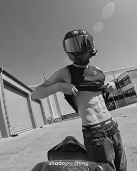 An other edit❤️#Blurrr #foryou #fyp #foryoupagе #foryou @SHADOW @shdwthebiker @SHDWCLTH @🏍️ 