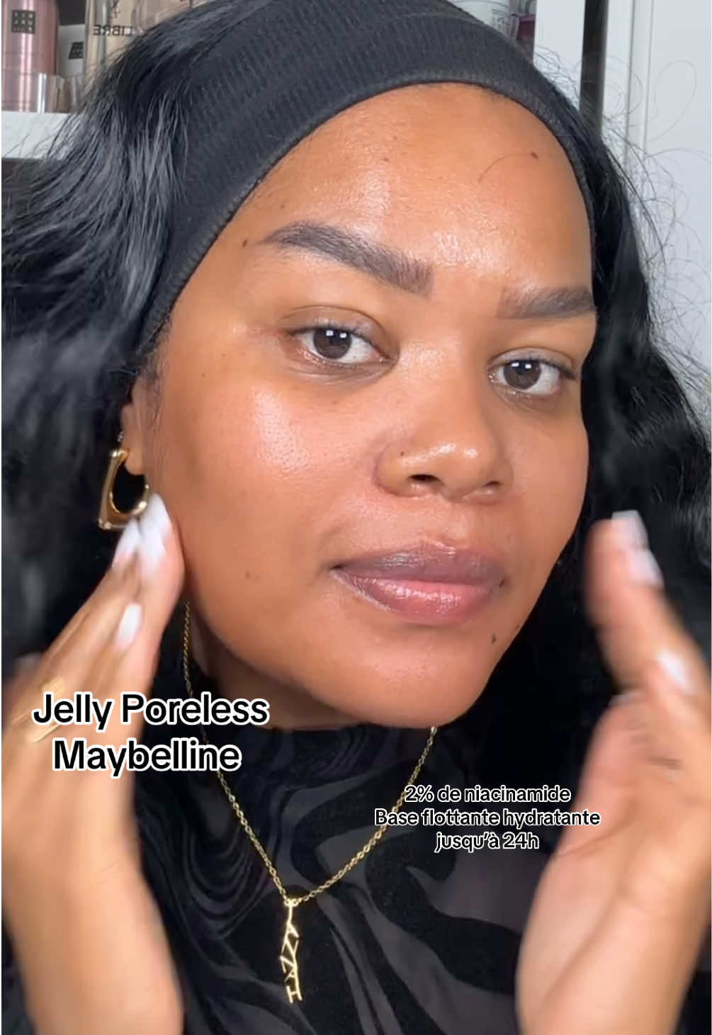 Primer jelly poreless @Maybelline France  Tetxture agréable et non collante, elle floutte bien les pores et rend la peau lisse. Tu vas tester ? 😍 #beauty #makeup #makeuplover #flypシ #maybellinefrance 