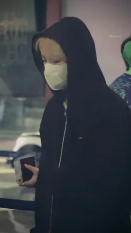 Renjun flies back to Seoul today SAFE FLIGHT BABY 🫂  ... #renjun #huangrenjun #nctdream 