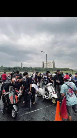 🐍 vs 👻 #sprintcasper #rwb #racewithbaka #fyp #fyppppppppppppppppppppppp 