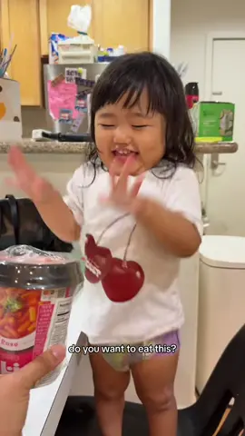 Hazel eating spicy rice cake (tteokbokki) a year ago😭