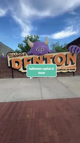 They say Denton is the Halloween capital of Texas 👀 can’t wait to go again this year! 🤔🥳 #halloween #halloweentown #spooky #spookyseason #dentontx 