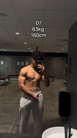Duet me 😉 #foryou #fyp #07 #gym #goviral 