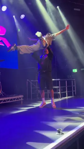 Wow 🤩 @JoJo Siwa @Jessalynn Siwa @Chris Hughes @Naomi🎀 @Nicole_xoxo @Kate #infinityhearttour #Dublin #jojosiwa #foryoupage❤️❤️ #fy 
