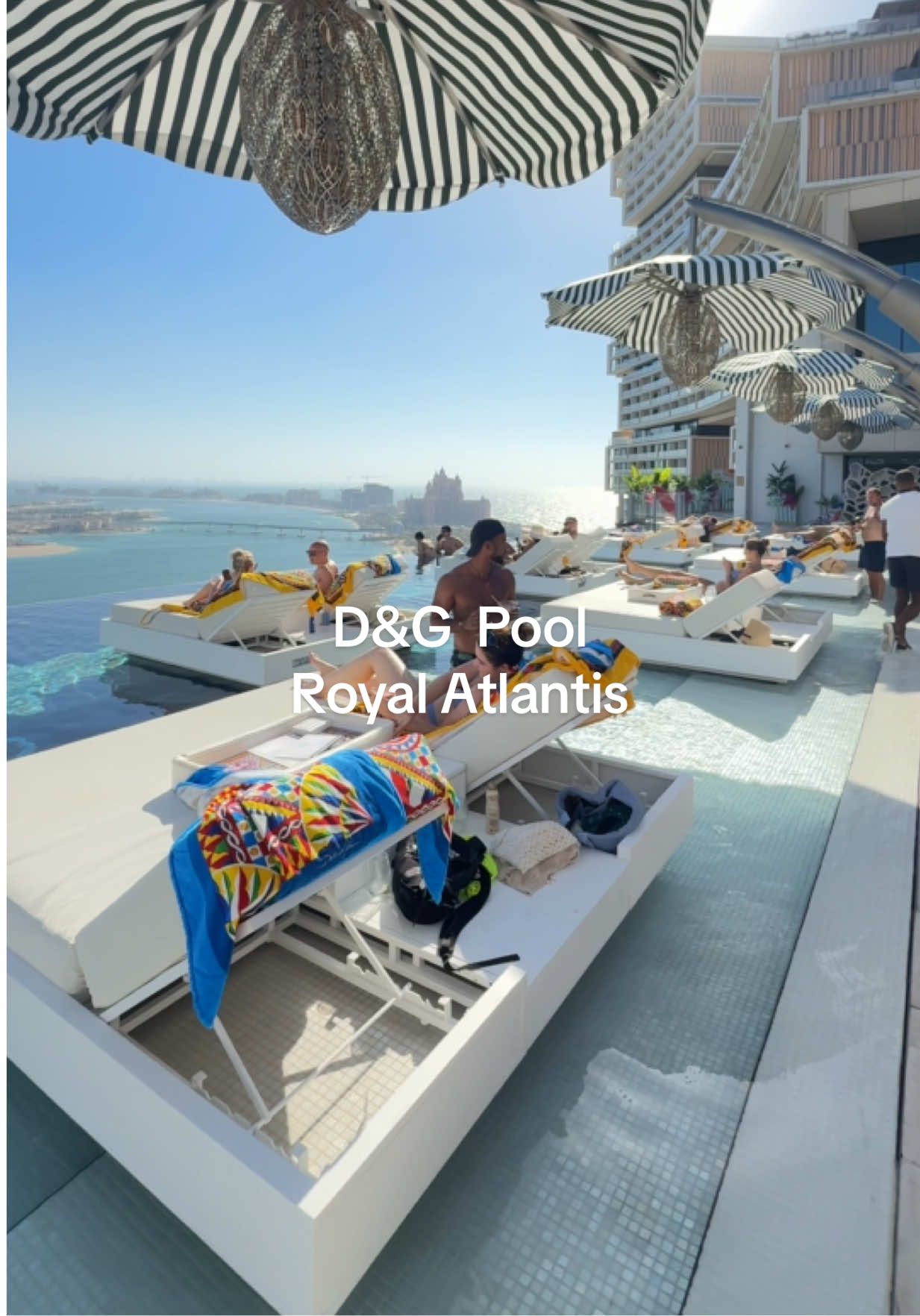 Sky High Luxury at the Royal Atlantis Dubai @atlantistheroyal @dolcegabbana @visit.dubai @dubailuxury @luxuryworldtraveler @beautifulhotels @thetravelpro #AtlantisTheRoyal #DolceGabbana #LuxuryLifestyle #LuxuryTravel #DubaiLife                 