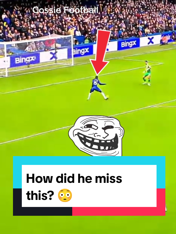 How did he miss this? 😳😂 #football #fyp 