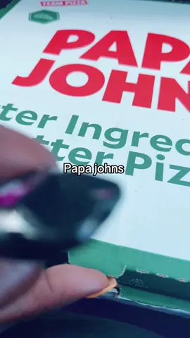 Who fw a well done papa John’s pizza ???!?!?? Oh okay!! #fyp #pizzalover #papajohns #foodies #explore 